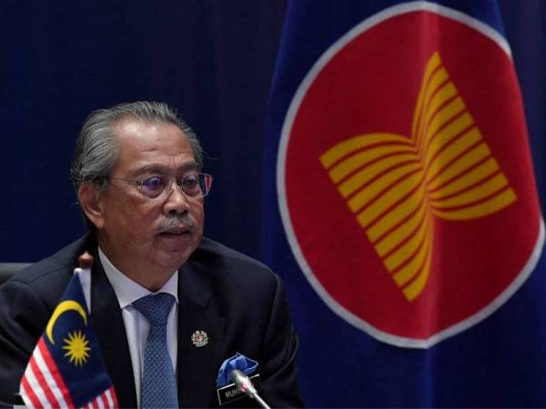 Muhyiddin berucap pada majlis pembukaan Sidang Kemuncak ASEAN Ke-37 dan Sidang-sidang Kemuncak Berkaitan yang diadakan secara maya di sini hari ini.
- Foto Bernama