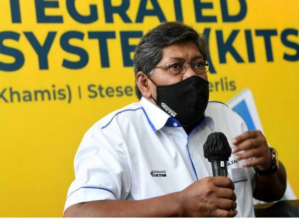 Kamarulzaman pada sidang media selepas majlis pelancaran KTMB Integrated Ticketing System (KITS) di Stesen Arau hari ini.
- Foto Bernama