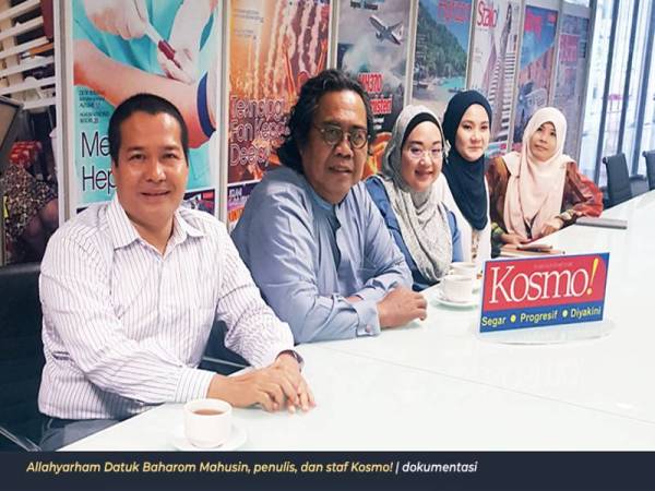 Allahyarham Baharom, penulis dan staf Kosmo! 