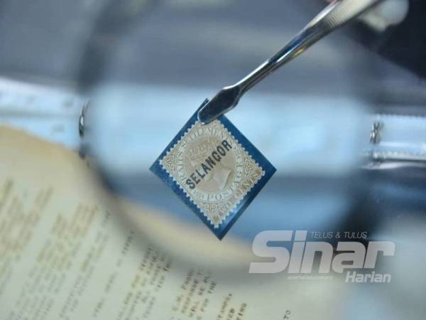 Antara koleksi setem yang akan ditempatkan di muzium berkenaan. - Foto Sinar Harian ASRIL ASWANDI SHUKOR