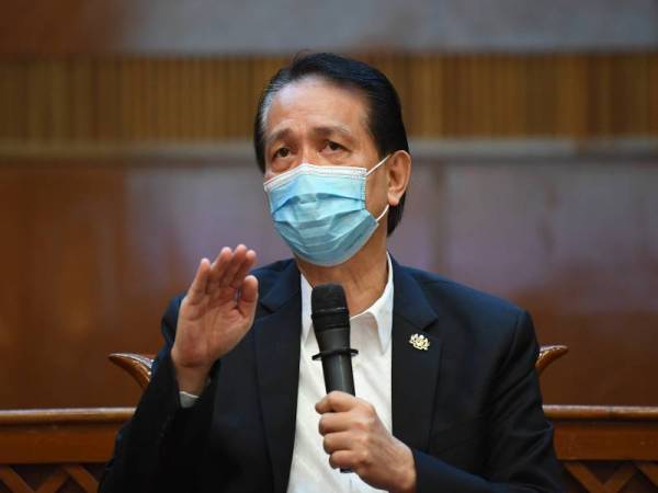 Dr Noor Hisham pada sesi menjawab soalan yang dikemukakan media selepas Taklimat Khas Covid-19 hari ini. - Foto Bernama