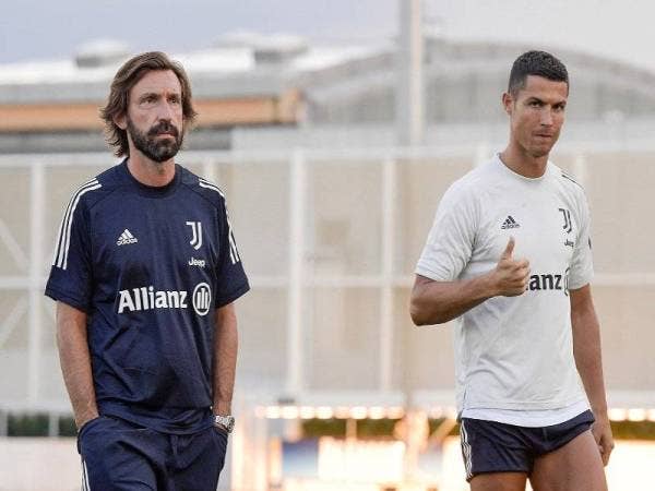 Pirlo (kiri) menegaskan Ronaldo tidak mendapat layanan istimewa di Juventus.