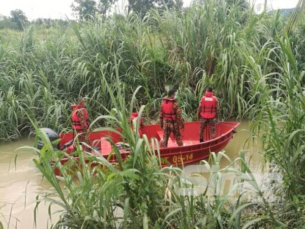 JBPM Perak sedang melaksanakan pperasi mencari dan menyelamat mangsa.