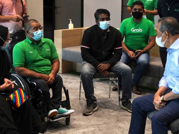 Pemandu dan penunggang Grab termasuk pemandu kurang upaya (OKU) bimbang dengan beberapa peraturan yang akan diperkenalkan kerajaan.