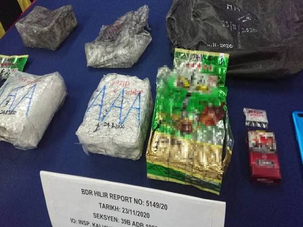 Sebahagian dadah jenis Syabu yang dirampas bernilai RM80,450 dalam serbuan di pakir hotel lima tingkat di Melaka Raya pada Isnin lalu.