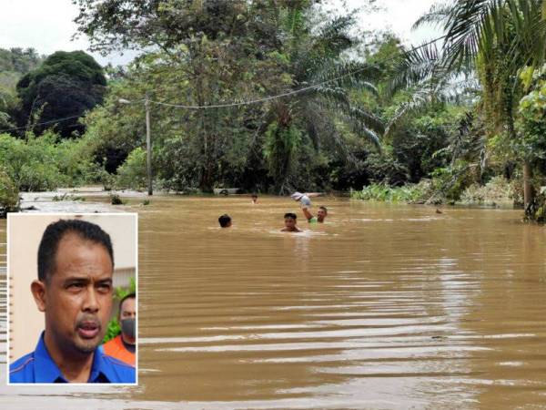 Mangsa banjir merentas jalan yang dinaiki air di Kampung Nyior Pelong, Setiu ketika kawasan itu dinaiki air baru-baru ini. Gambar kecil:Che Adam