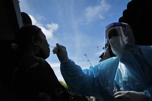 Enam kluster baharu Covid-19 dikesan Kementerian Kesihatan (KKM) hari ini membabitkan empat di Sabah serta masing-masing satu di Selangor dan Kuala Lumpur. Foto Bernama