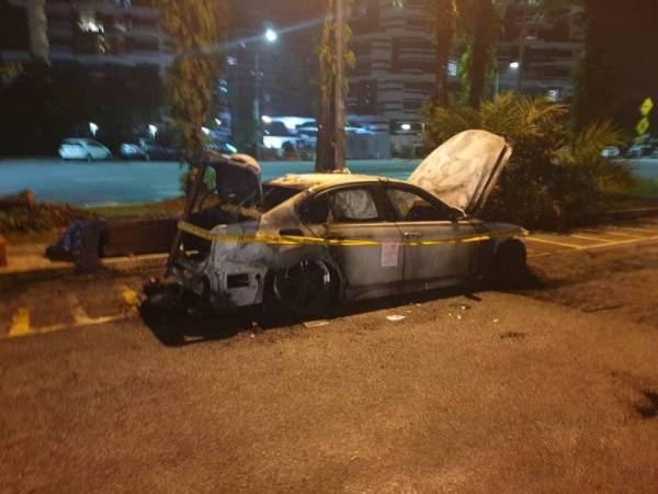Antara kenderaan yang terbakar di Ara Damansara, Petaling Jaya, 16 November lalu.