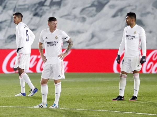 Reaksi kecewa pemain Real selepas diaibkan Alaves.