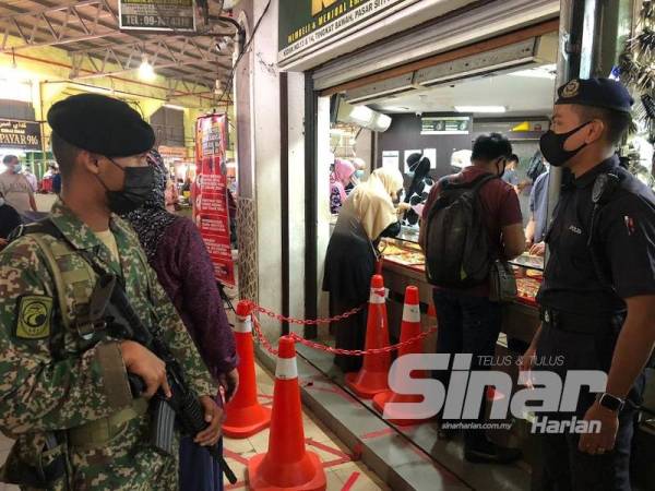 Pemilik dan pembeli emas diingatkan menjaga serta mematuhi prosedur operasi standart (SOP) ketika menjalankan urusan jual beli emas bagi mengelak tindakan kompaun RM1,000 dikenakan.