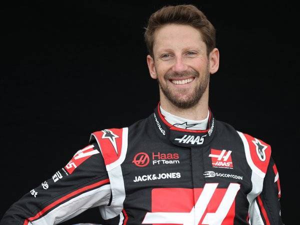 Grosjean mengakui hampir terbunuh selepas jentera dipandunya terbelah dua dan terbakar pada pusingan pertama GP Bahrain. - Foto Octane Photographic Ltd