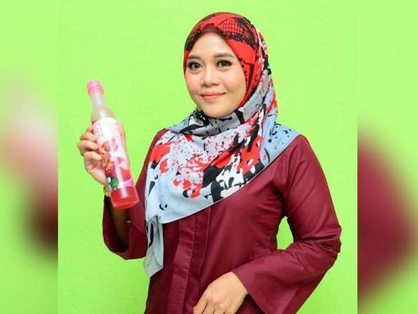 Nurul Azimah yang berasal dari Sabak Bernam berjaya mengubah taraf hidupnya dengan berniaga.