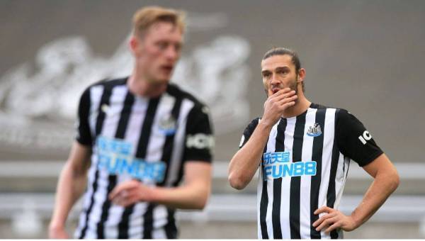 Liga Perdana Inggeris (EPL) menangguhkan perlawanan Jumaat ini (4 Disember) antara Aston Villa dan Newcastle United (Newcastle) kerana beberapa pemain dan kakitangan Newcastle dijangkiti Covid-19.