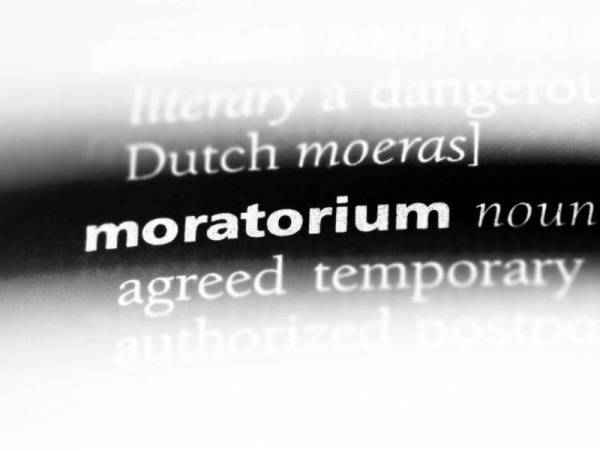 Najib harap kerajaan ambil tindakan tegas ke atas bank-bank yang masih berdegil benarkan lanjutan tempoh moratorium menerusi Belanjawan 2021. - Foto 123RF