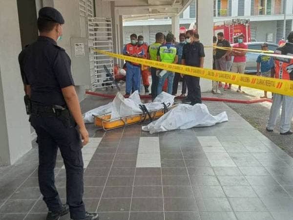 Tiga mayat ditemukan maut dalam kejadian kebakaran di sebuah rumah kedai di Kampar hari ini. Foto: Ihsan pembaca