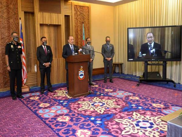 Hajiji menyampaikan amanat khas sempena Hari Anti Rasuah Antarabangsa Peringkat Negeri Sabah Tahun 2020 di PPNS yang disiarkan secara maya menerusi YouTube hari ini.