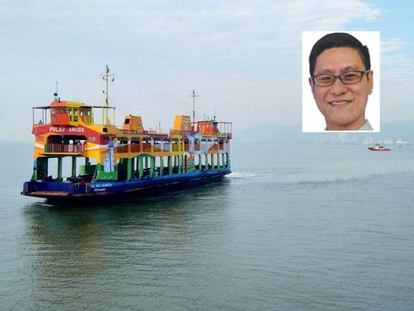 Feri ikonik Pulau Pinang dikatakan akan ditamatkan perkhidmatannya dan digantikan dengan katamaran bermula Januari tahun depan. Gambar kecil: Zairil Khir Johari