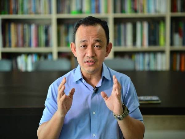 Dr Maszlee 
