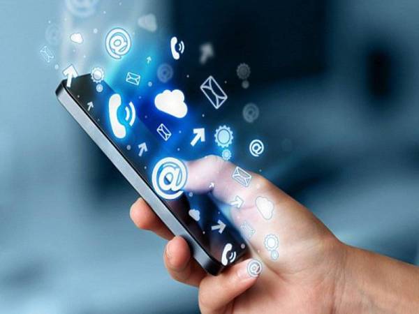 Seorang pesara guru kerugian RM512,316.18 selepas terpedaya helah Macau Scam baru-baru ini dengan mengatakan dia terlibat sindiket wang haram.