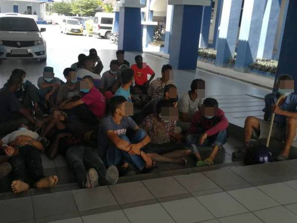 Kesemua penagih dadah dibawa ke IPD SPU untuk tindakan lanjut.