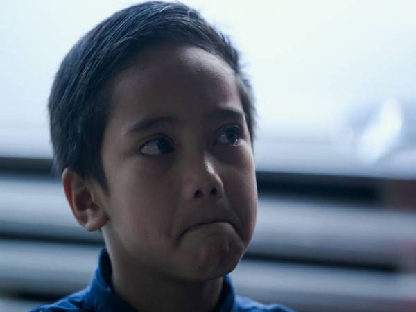 Muhammad Afizal kelihatan sebak ketika menceritakan pengalamannya membantu orang yang mengalami kesusahan pada satu temu ramah di Teratak Amal Valley Bandar Baru Bangi hari ini. -Foto Bernama