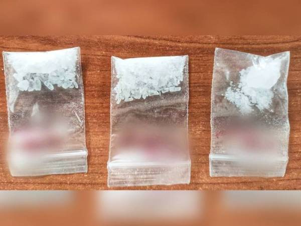 Dadah yang dirampas dalam serbuan di sebuah banglo di kawasan Genting Sempah, Bukit Tinggi pada Jumaat. Foto: Ihsan polis