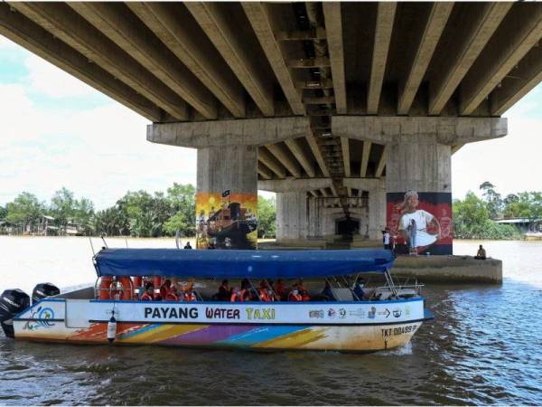 Terengganu dijangka kekal antara tiga negeri yang menjadi destinasi pilihan utama pelancong apabila dilihat menerima kemasukan jumlah pengunjung luar biasa selepas kerajaan membenarkan rentas negeri bermula 7 Disember lalu.
