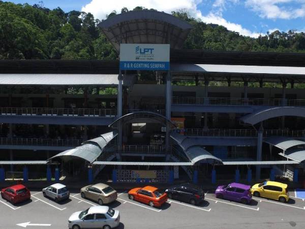 Hentian Rehat dan Rawat Genting Sempah menyediakan pelbagai kemudahan kepada pengguna.