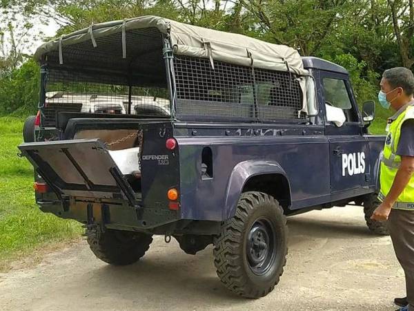 Mayat mangsa yang ditemui di Tanjung Rambutan, Ipoh dibawa ke HRPB untuk dibedah siasat.