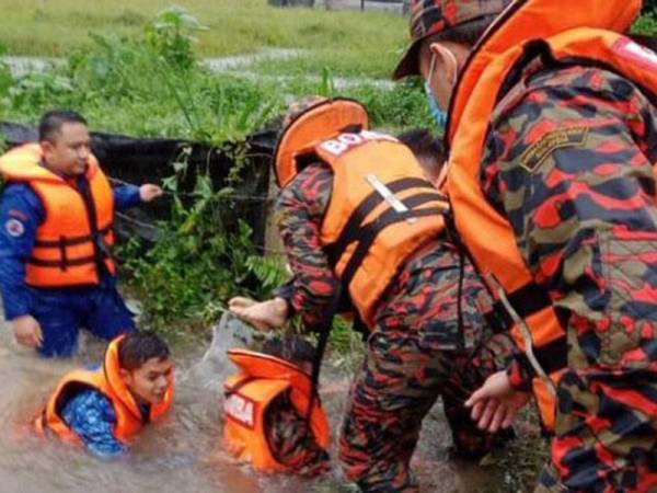 Seorang kanak-kanak lelaki berusia lima tahun ditemukan lemas selepas terjatuh ke dalam Sungai Jerong Bikam