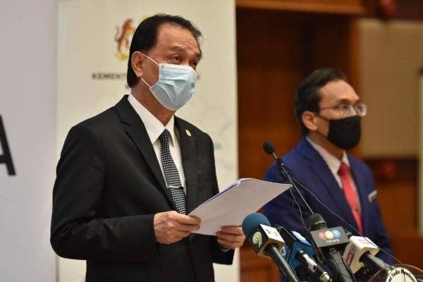 Dr Noor Hisham ketika bercakap pada sidang media di sini hari ini. - Foto Twitter KKM