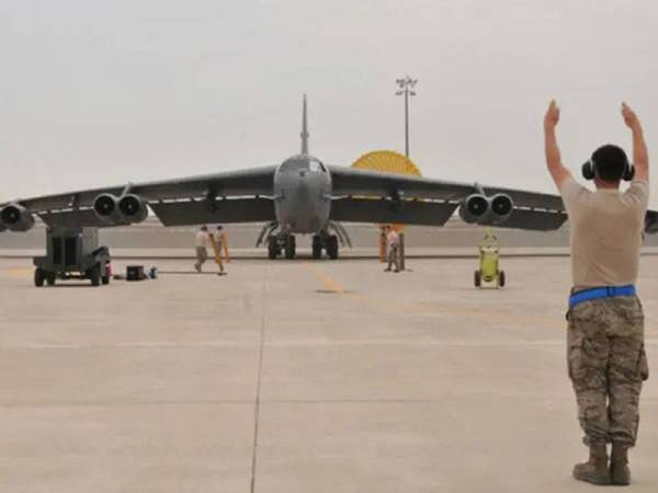 Pangkalan Udara Al Udeid di Qatar menempatkan pesawat-pesawat Amerika Syarikat menyebabkan ia penting dari segi keselamatan bagi menghadapi ancaman kumpulan Islamic State. - Foto AFP