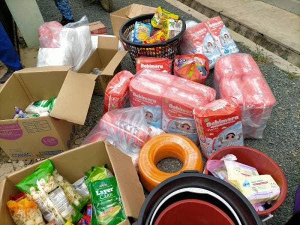 Antara barangan yang disumbangkan oleh warga syarikat dan pengguna Bebimora untuk mangsa banjir