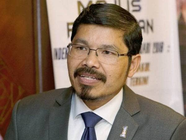 Datuk Seri Dr Mohd Uzir Mahidin