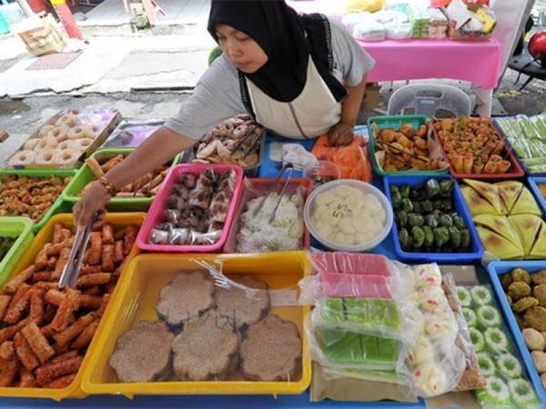 Penjaja tepi jalan dibenarkan dengan waktu operasi antara 6 pagi hingga 8 malam sepanjang Perintah Kawalan Pergerakan (PKP).