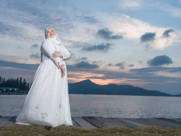 Sobah kini tampil lebih yakin dan mahu melupakan peristiwa menjadi mangsa buli siber pada minggu lalu. - Foto Facebook Sobah Rajaai