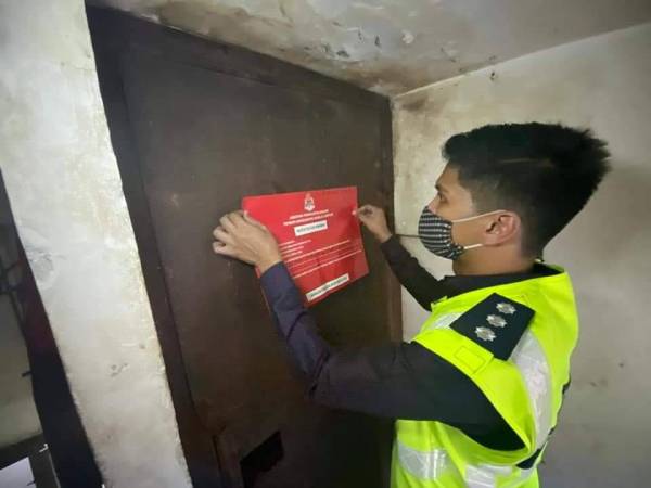 Premis yang disita DBKL dalam serbuan pada Ahad.