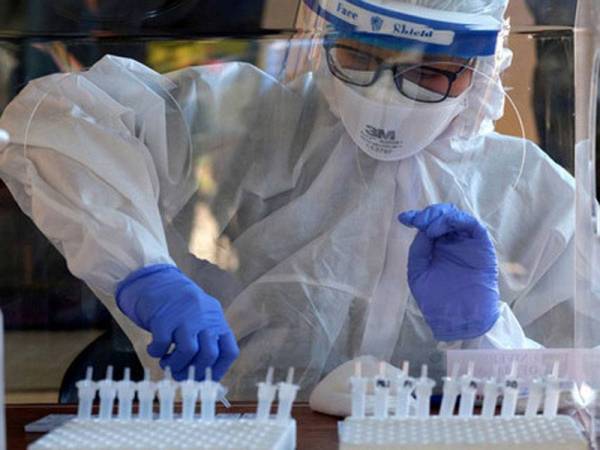 RTK-Ag telah digunakan untuk memastikan keputusan saringan apabila penularan Covid-19 didapati tinggi dalam kawasan penduduk tertentu. - Foto Bernama