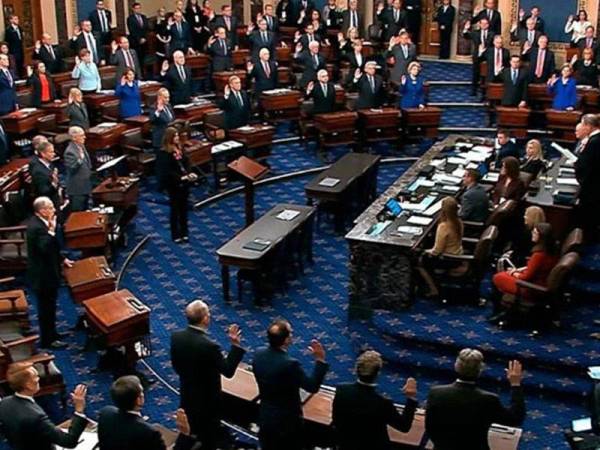 Gambar fail menunjukkan Dewan Senat iaitu tempat Naib Presiden Amerika Syarikat, Kamala Harris menjadi Presiden dewan itu. - Foto AFP