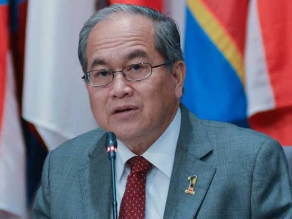 Amar Douglas Uggah Embas