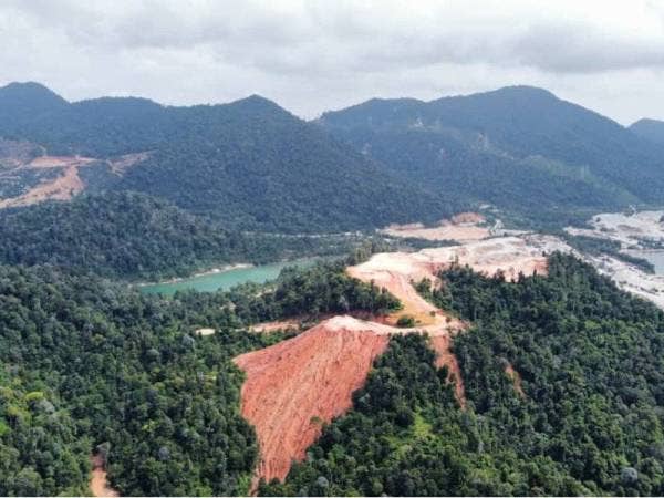 Rakaman dron dibuat Kuasa di HSK Segari Melintang. - Foto FB Otai Manjung