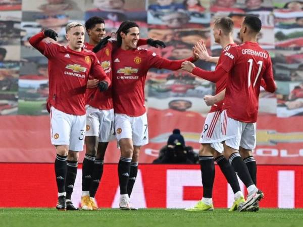 Pemain United meraikan jaringan Rashford ketika menentang Liverpool dalam aksi Piala FA awal pagi Isnin.