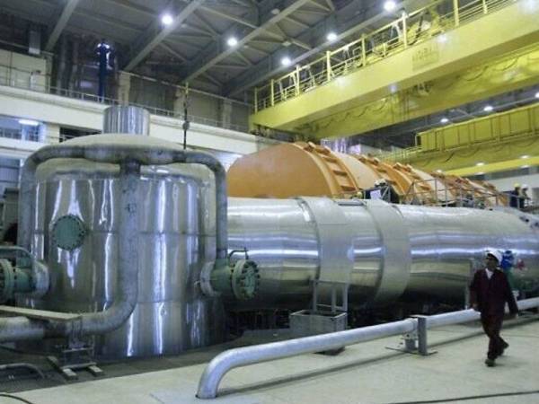 Gambar fail menunjukkan ruang dalam sebuah loji nuklear milik Iran di Bushehr di selatan negara itu. - Foto AFP