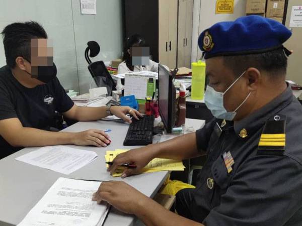 Lima notis dikeluarkan kepada peniaga peralatan elektronik kerana disyaki menaikkan harga.