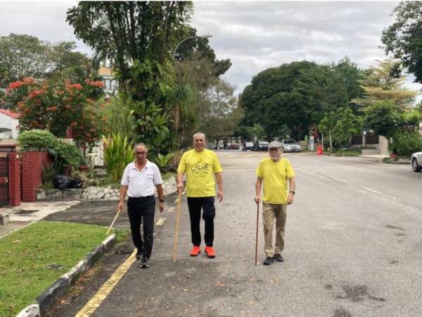 Gambar dimuat naik Annuar di Twitternya yang menimbulkan pelbagai reaksi warganet.