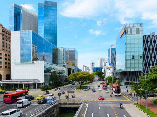 Seorang lelaki Malaysia berusia 21 tahun merupakan antara 54 kes import asimptomatik dilaporkan di Singapura pada Sabtu. - Foto 123RF