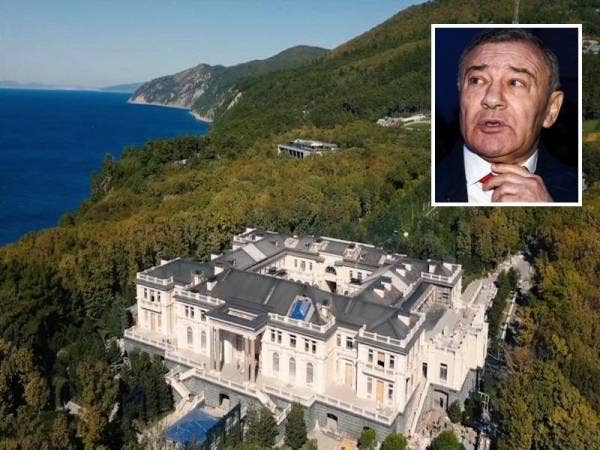 Rotenberg (gambar kecil) mendakwa istana mewah yang turut mendapat perhatian media antarabangsa itu sebagai miliknya. - Foto Agensi