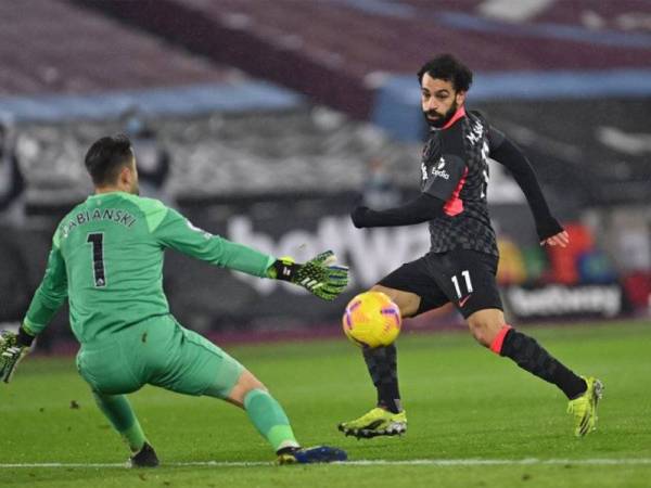 Salah meledak dua gol dalam kemenangan bergaya ke atas West Ham United pada Isnin.