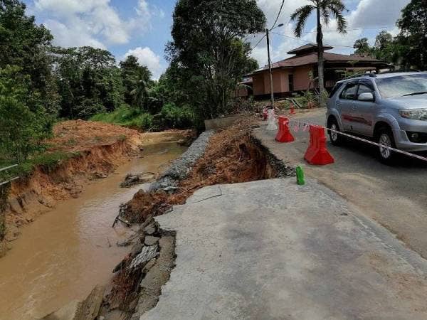Kerja-kerja pembaikan tebing runtuh di Taman Wira,Pedah Jerantut akan dilaksanakan dengan segera termaauk pemasangan tembok penahan bagi mengelak hakisan berulang.