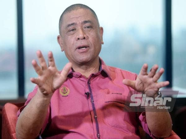 Saarani mengejutkan banyak pihak apabila mengumumkan peruntukan sama rata kepada semua 59 ADUN kerajaan dan juga pembangkang.